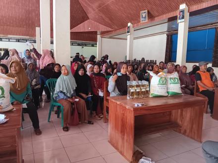 BANTUAN BERAS DAN MINYAK GORENG